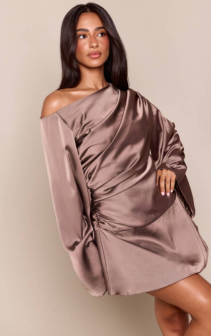 Taupe Robe Courte Ajustée Tissée À Épaules Dénudées Petite Taille
