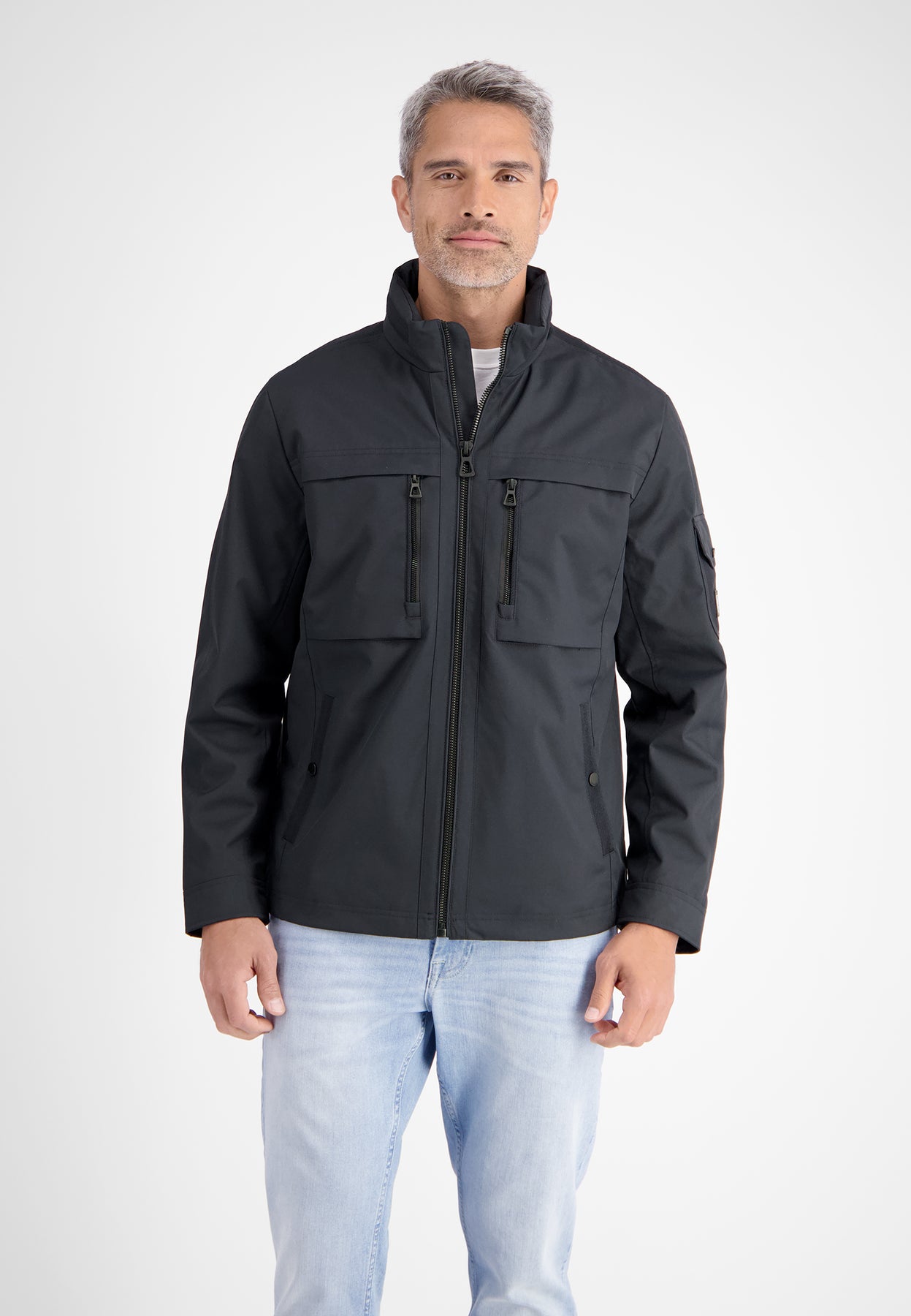 Outdoor-Funktionsjacke in Tech-Shellfabric, atmungsaktiv, wasser- und windabweisend