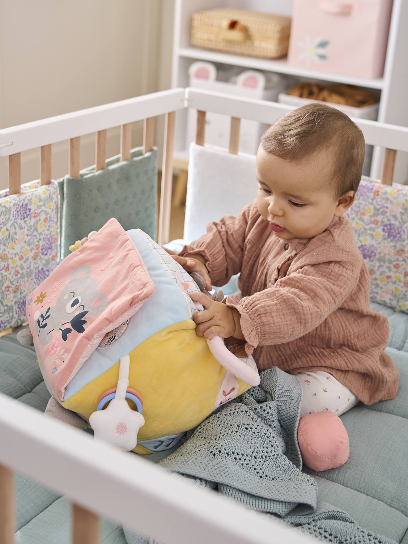 Cubo grande rosa estilo koala, liso e com estampas.