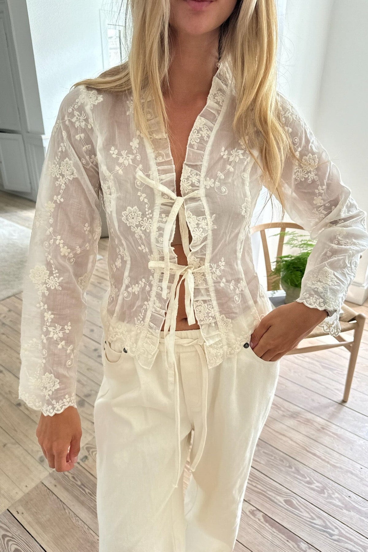 BYIC Tamiic Tie Top