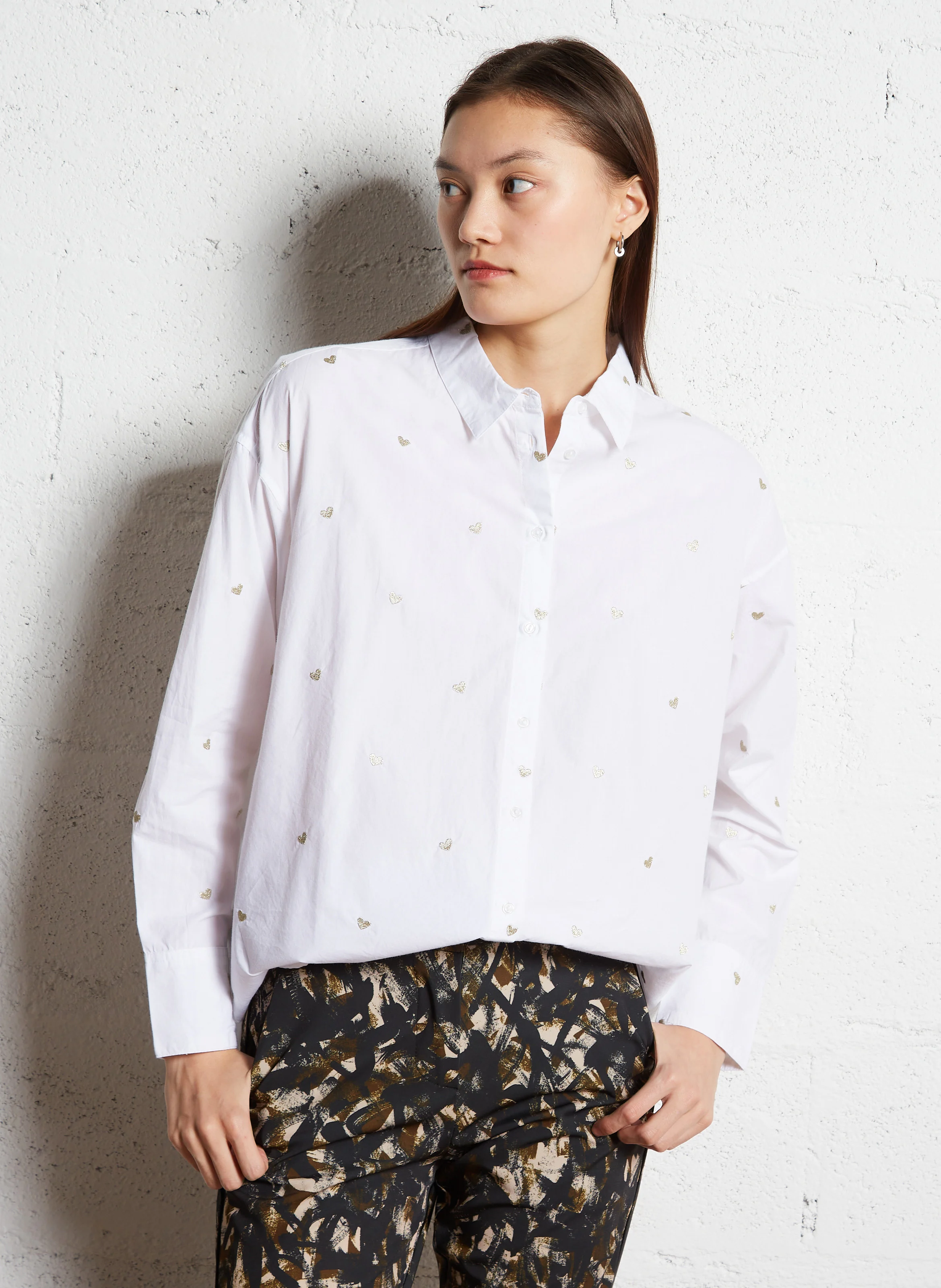 CAMOMILLE - Chemise ample col classique brodée en coton mélangée | Blanc
