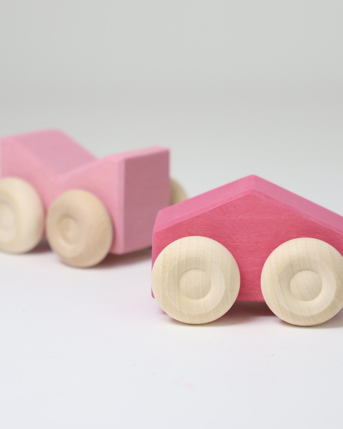 Stablebil i tre – Håndlaget Treleke – 9cm