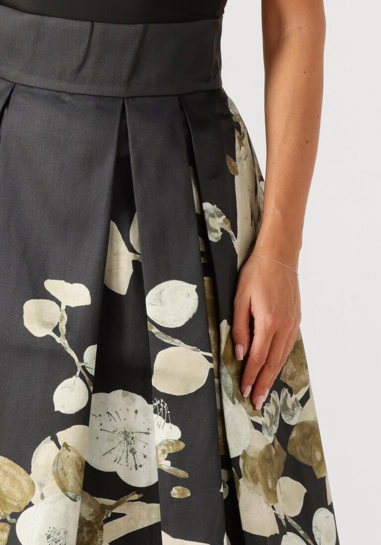 zwarte dea kudibal midirok albis