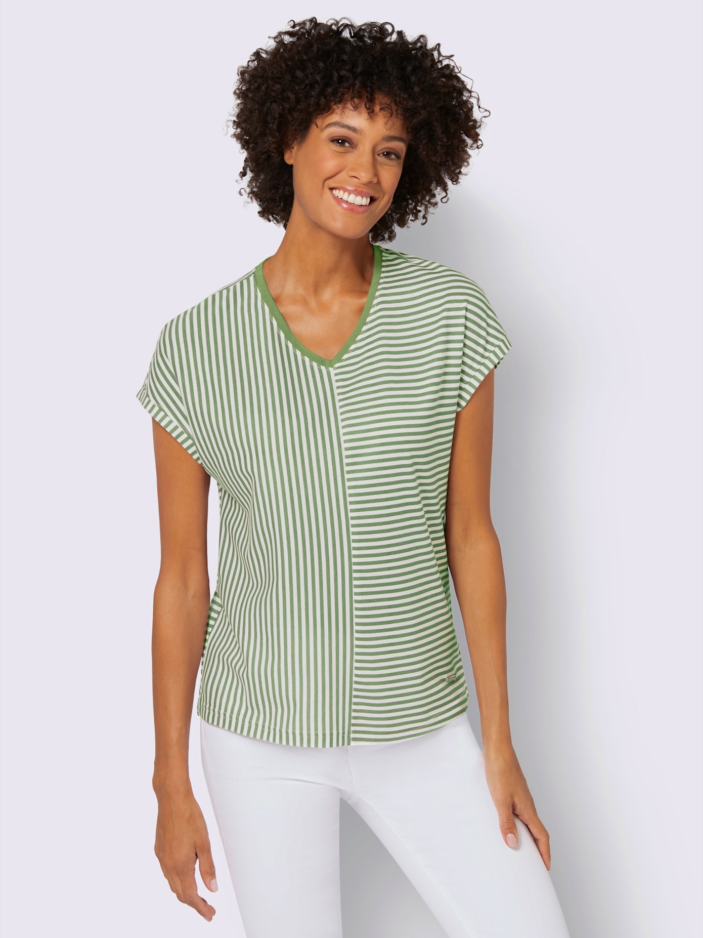 T-shirt encolure en v flatteuse