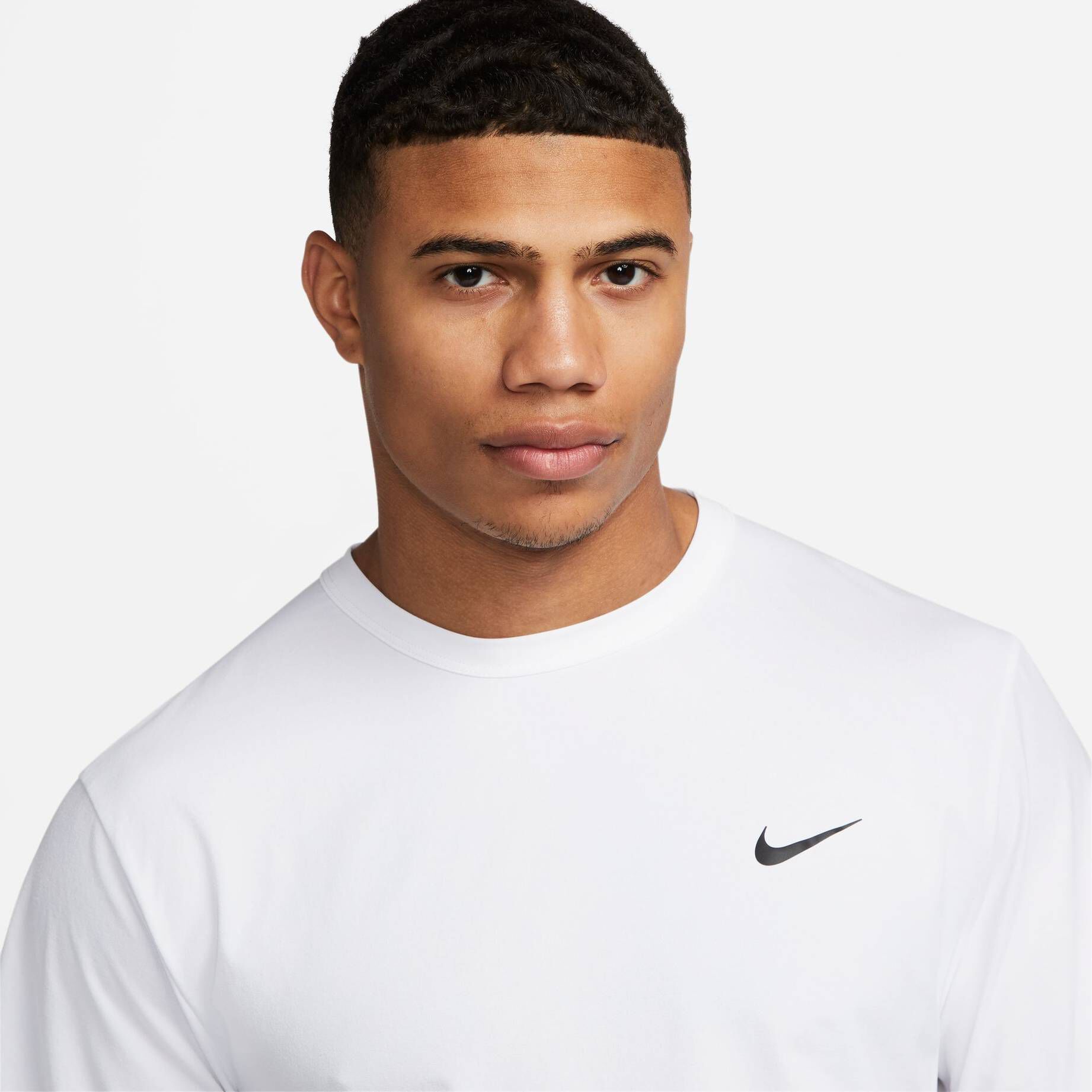 Nike| Herren Trainingsshirt Dri-FIT UV HYVERSE