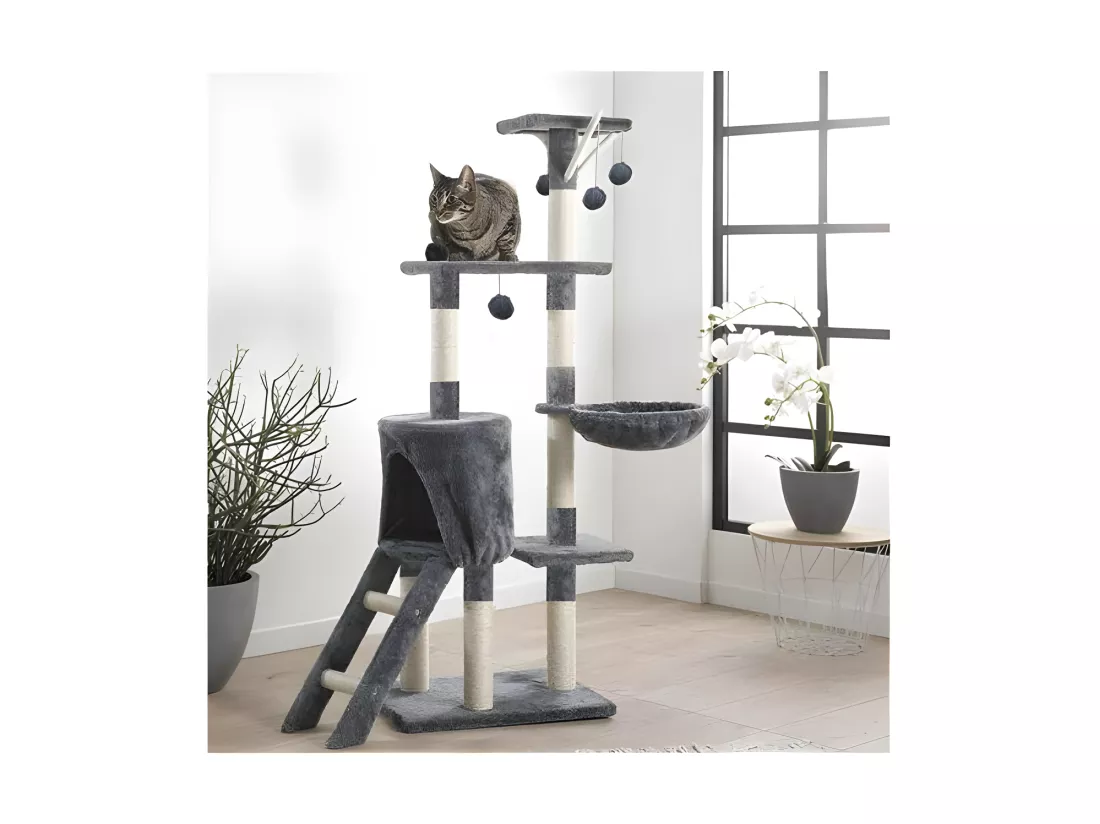 Arbre à Chat avec Jouets 