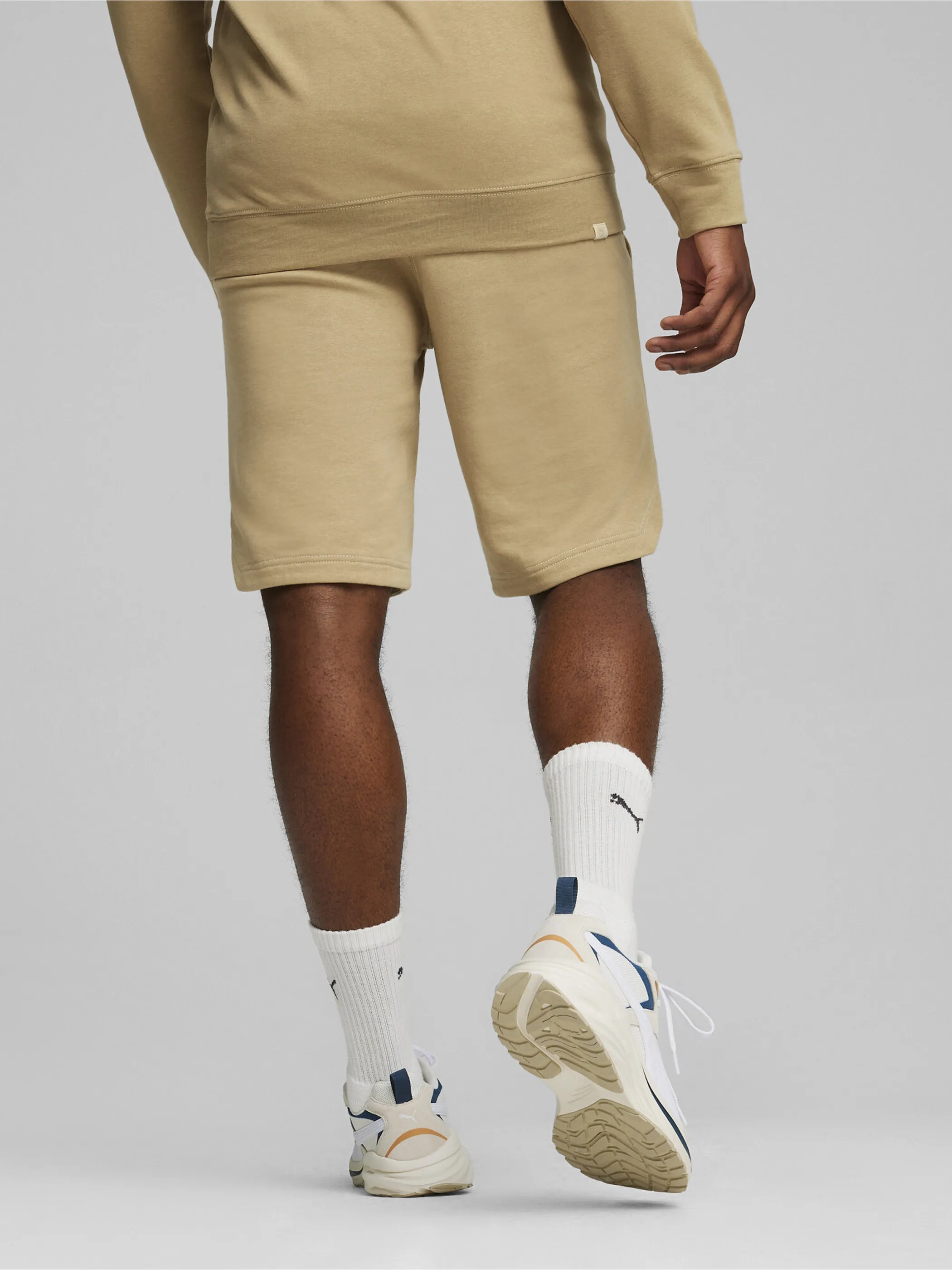 Herren Sporthose in kurzer Form
