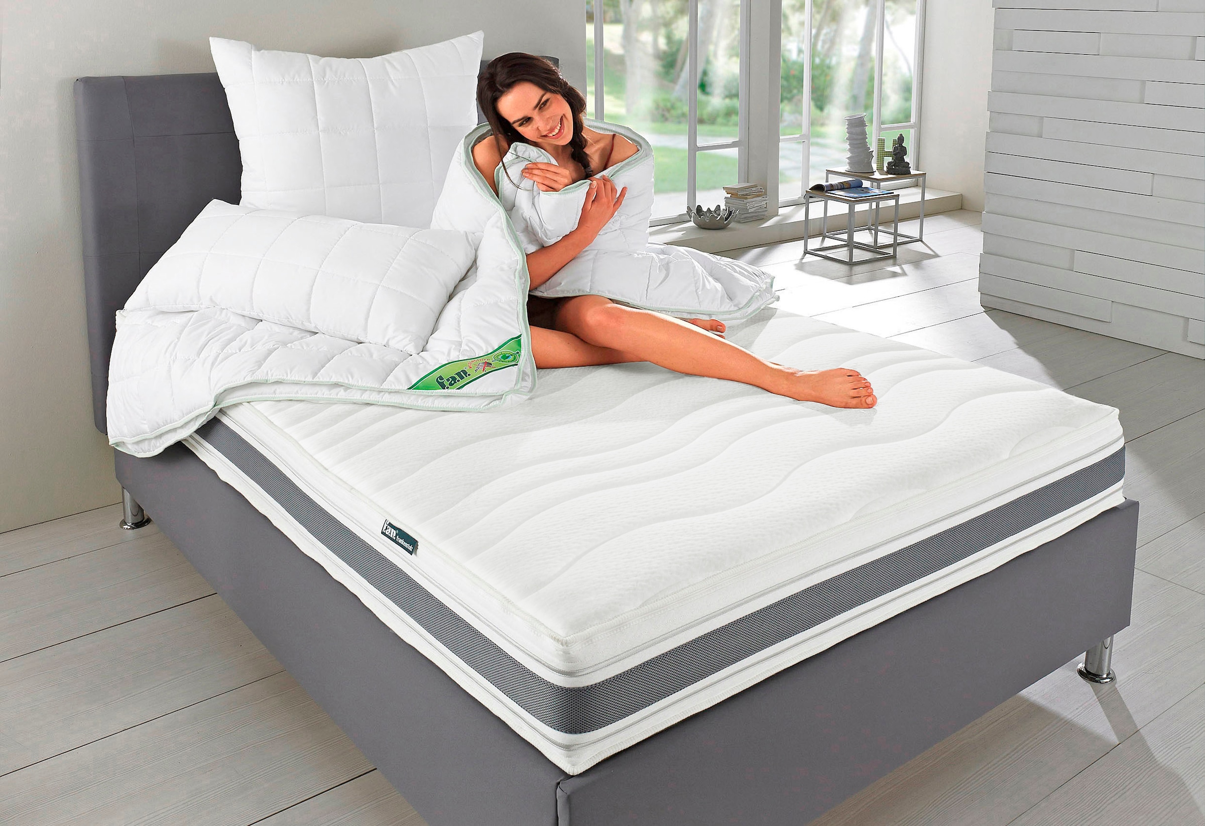 fan Kaltschaummatratze »Punktoflex de Luxe KS, Matratze in 90x200 cm, 140x200 cm« 22 cm hoch Raumgewicht: 40 kg/m³ 1 Stk. tlg. 7-Zonen-Luxus-Kaltschaum-Matratze, Greenfirst-Veredelung gegen Milben