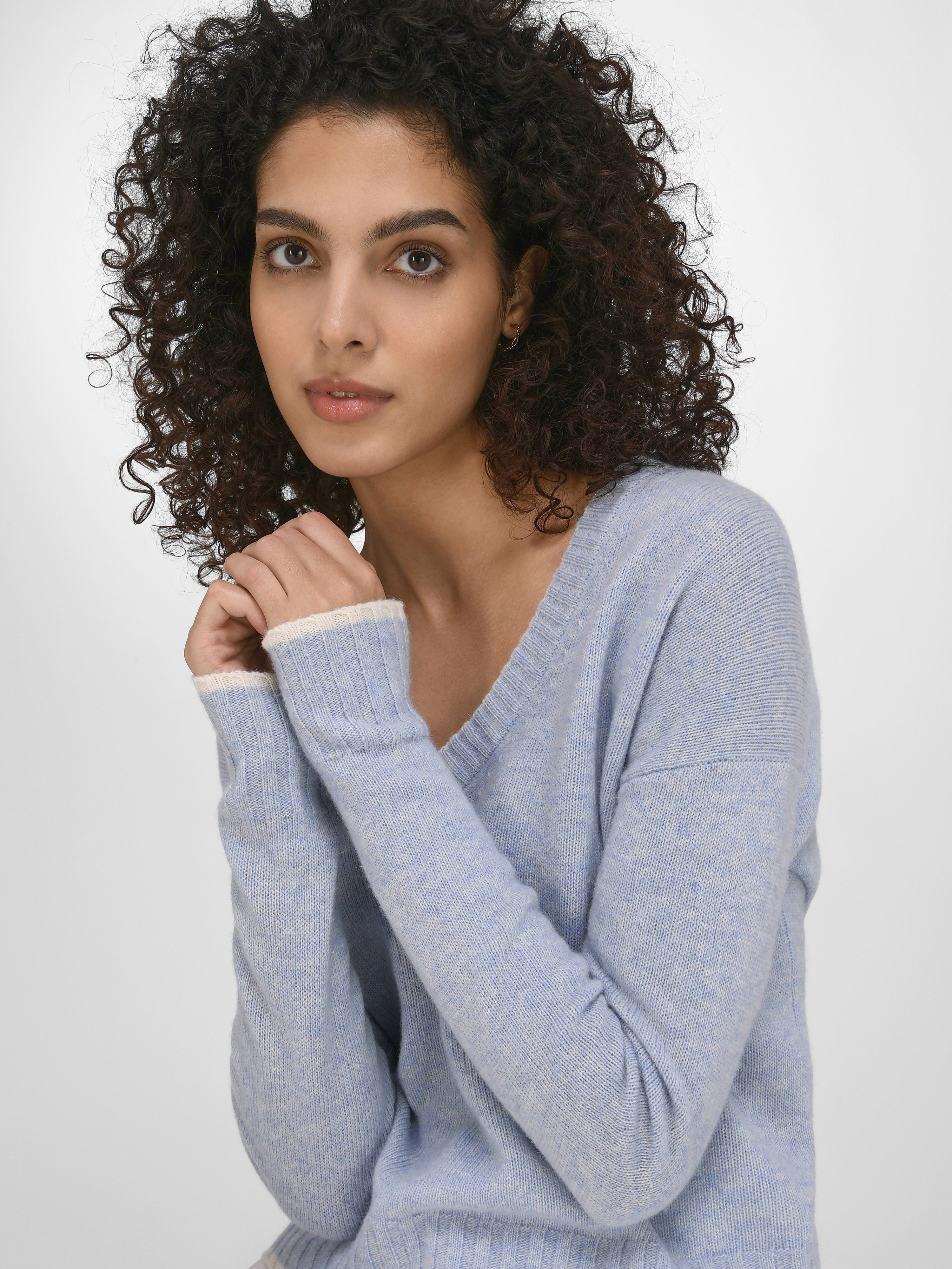 V-Pullover