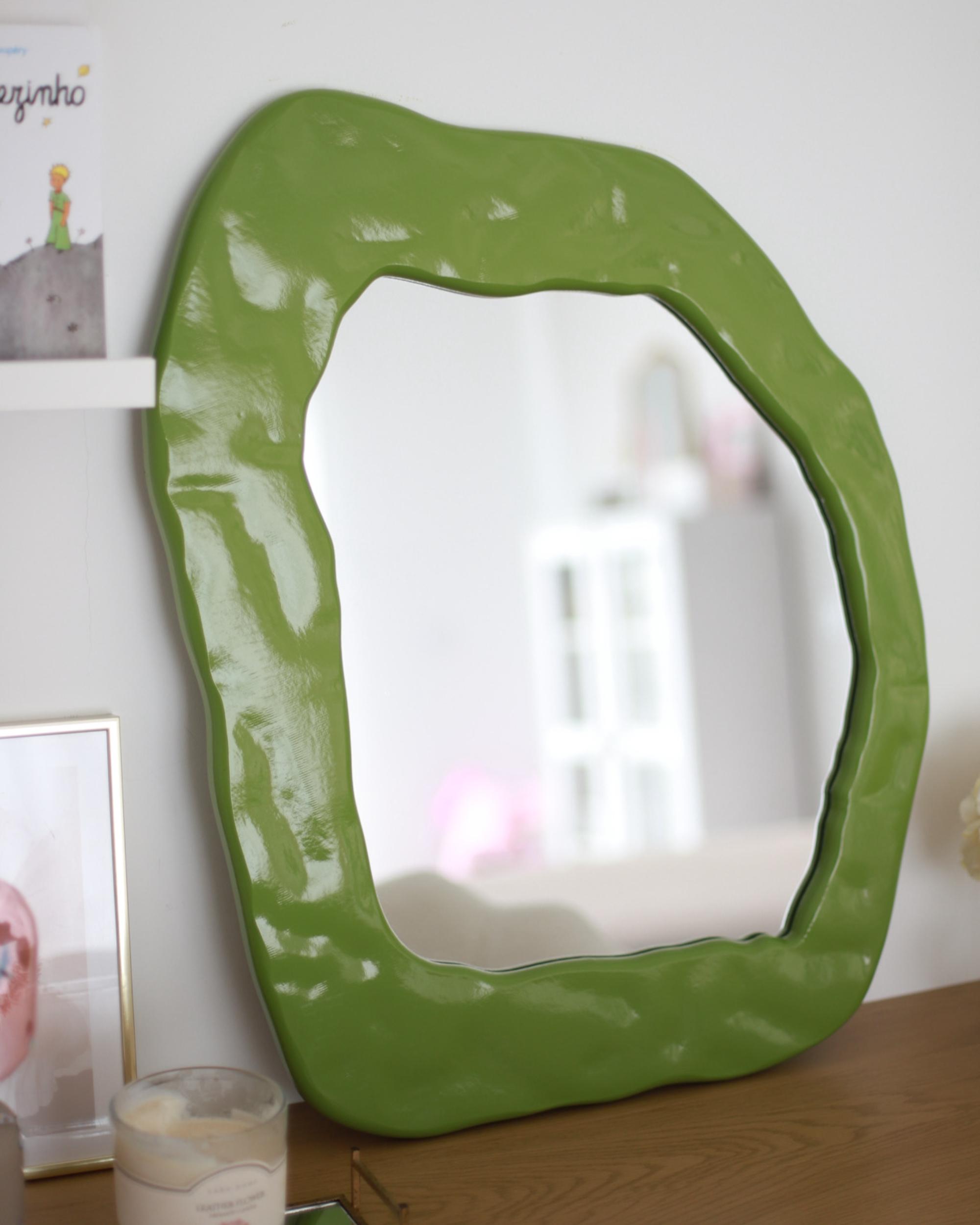 Wandspiegel MARTYRE 57 cm 74 cm Groen