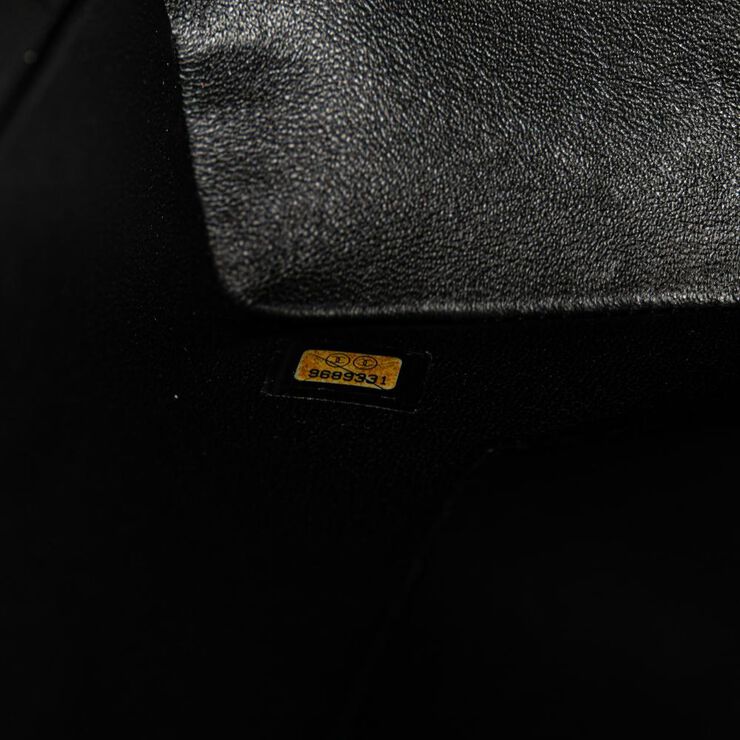 Chanel Vintage Chanel Medaillon Black