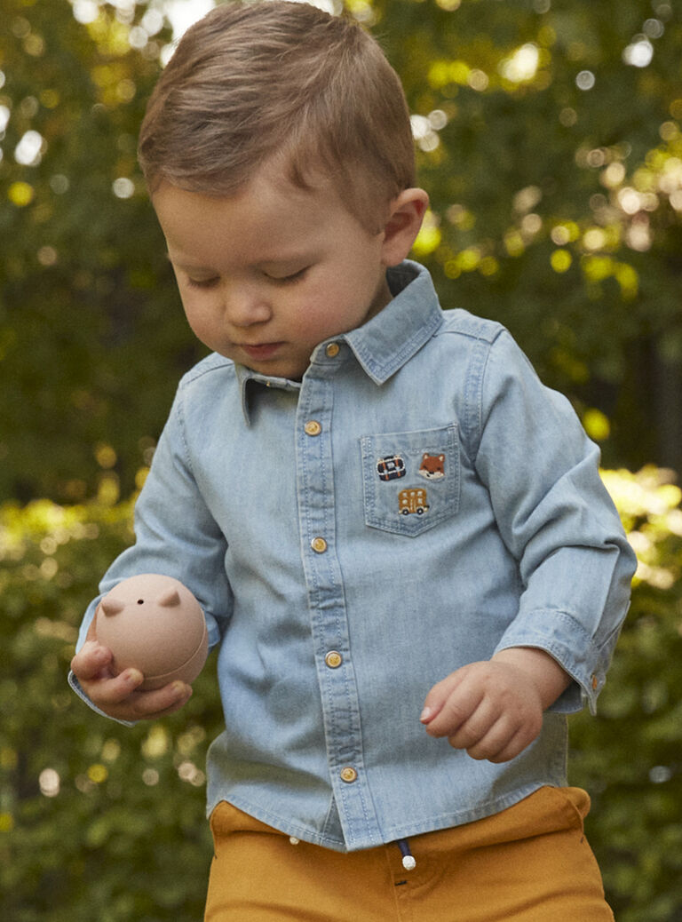 Chemise bleue en jean