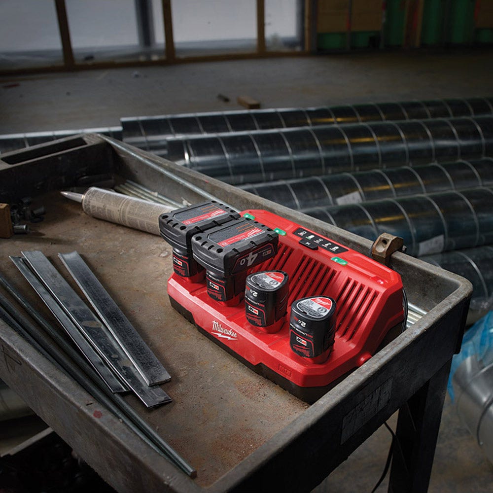 Fonte de alimentação MILWAUKEE 12V Skin M12PP-0