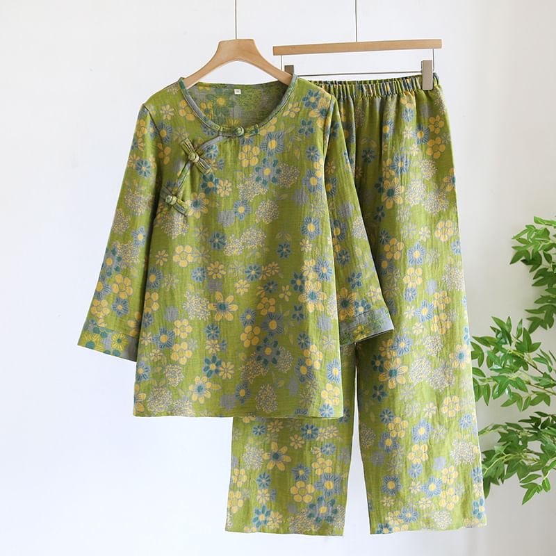 Somnus - Pyjamaset: Lange mouwen, bloemenprint, kikkertop met knopen + broek