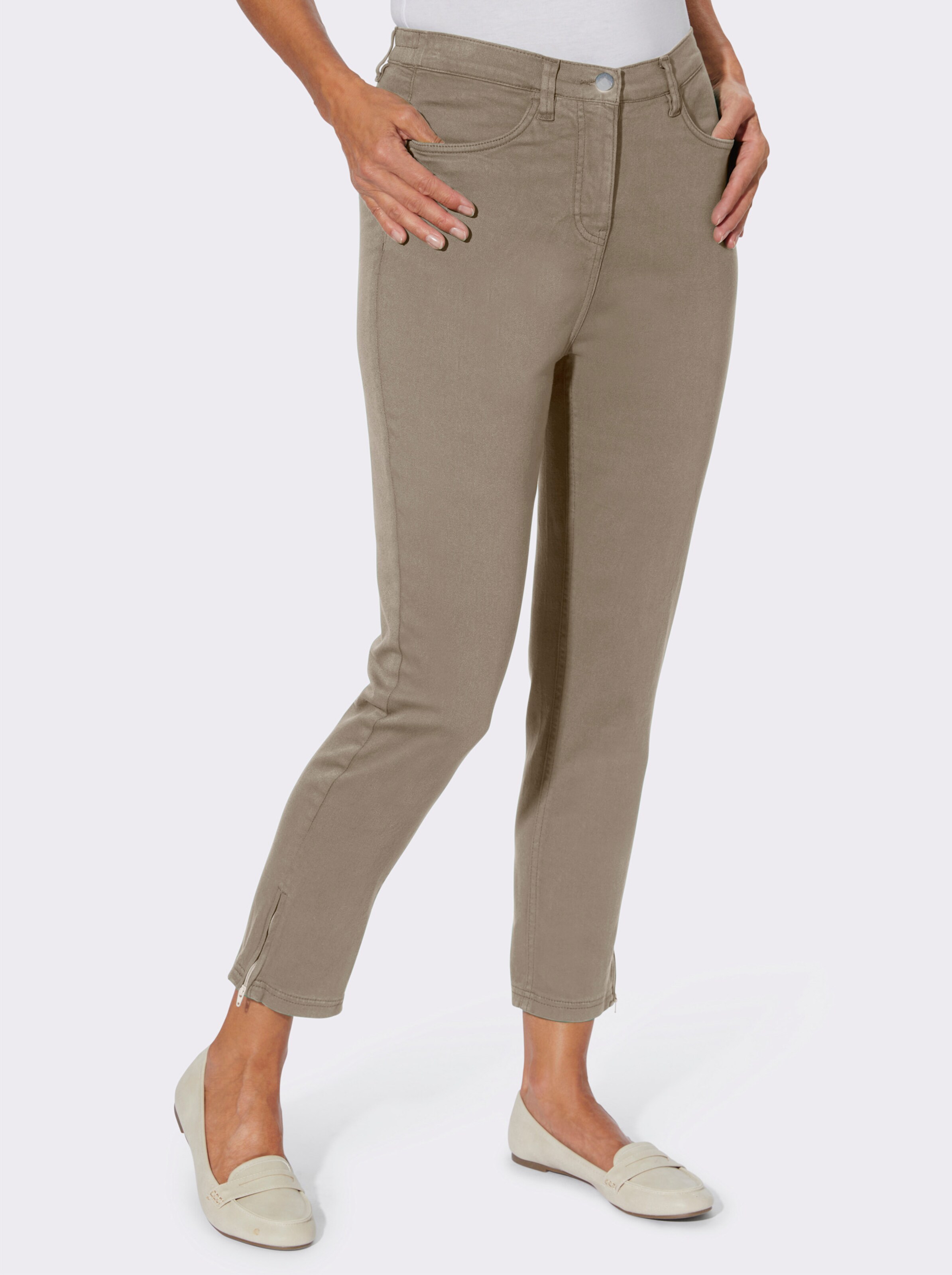 78-Jeans mit seitlichen Reißverschlüssen