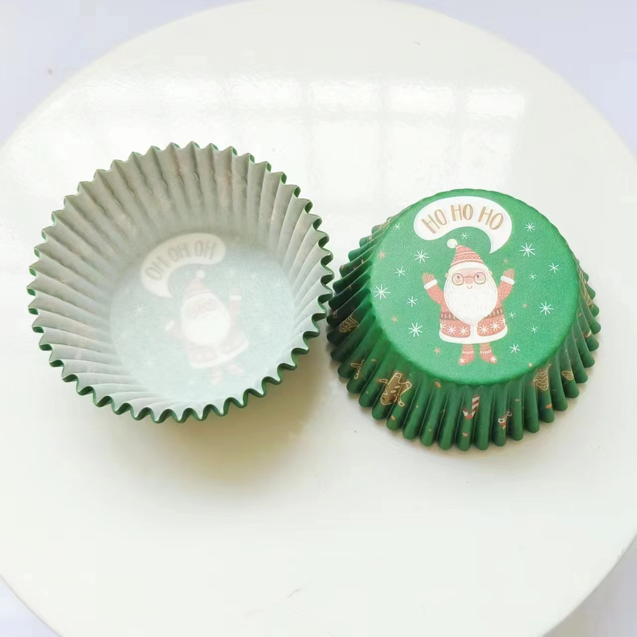 (100er Set) Einweg Papier Weihnachts Cupcake Förmchen Christmas Muffin Form Party Backform - Assortiert