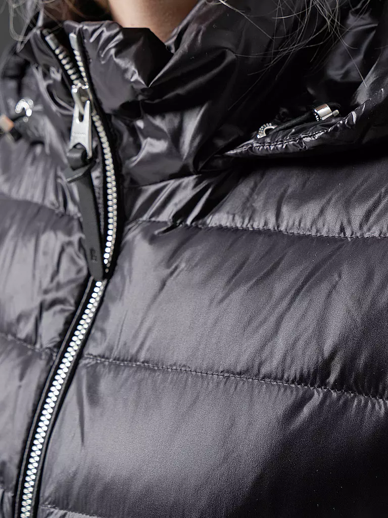 MACKAGE Leichtdaunenjacke Davina schwarz