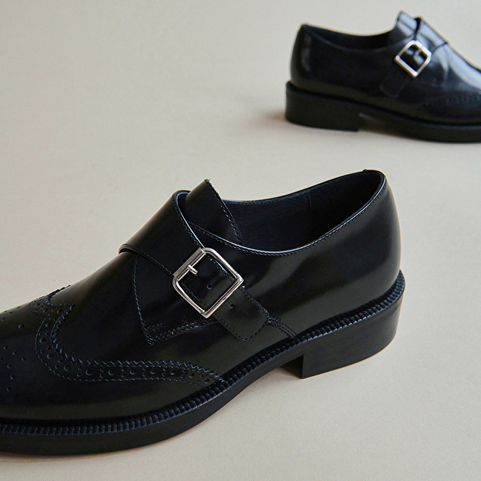 Derbies à boucles  en cuir glacé noir