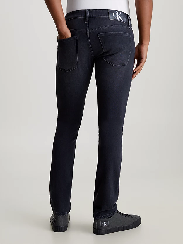 calça jeans justa