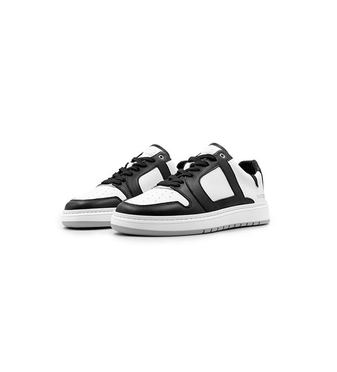 Dutch'd Rune 01 white black
