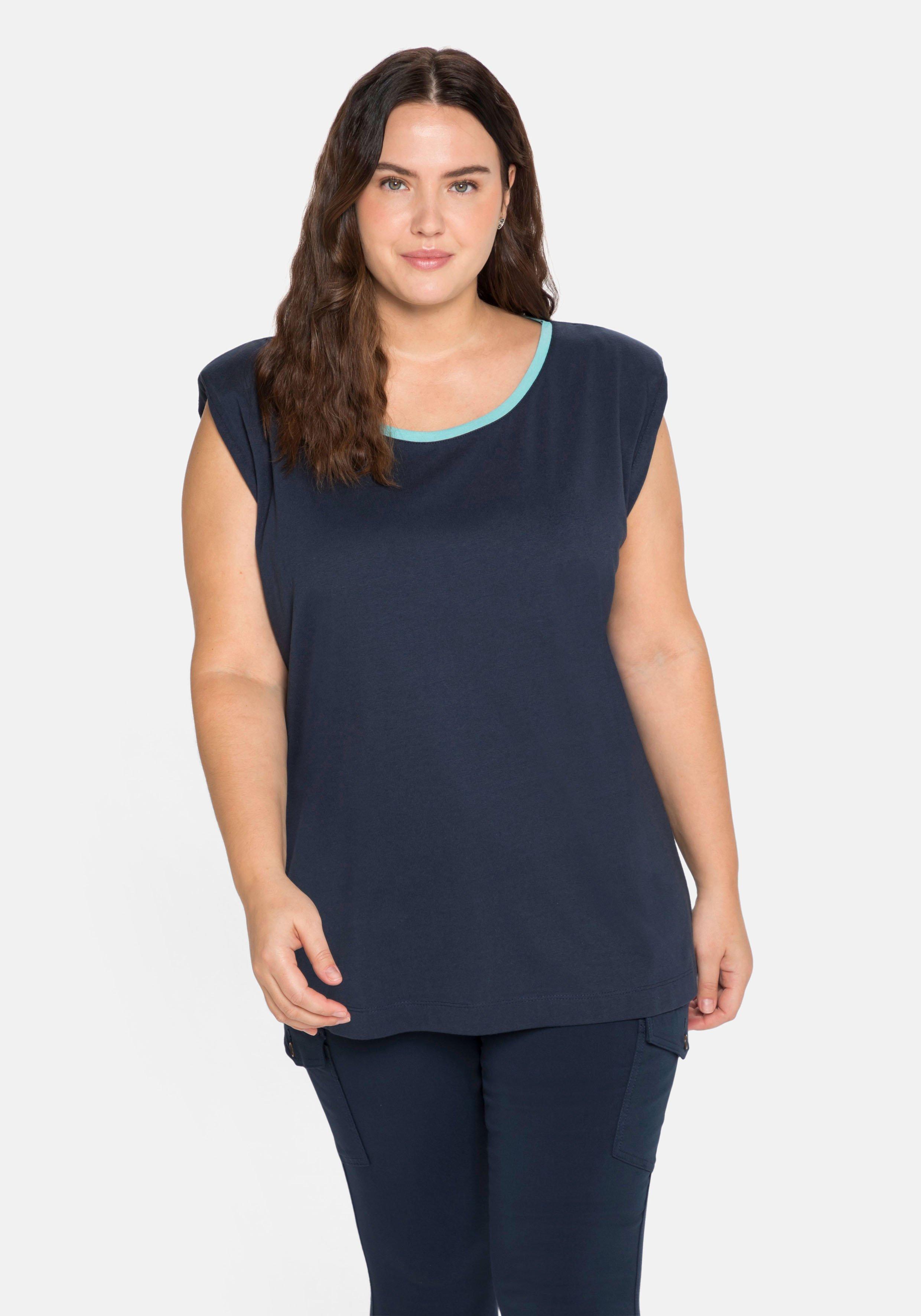 Ärmelloses Shirt mit betonten Schultern