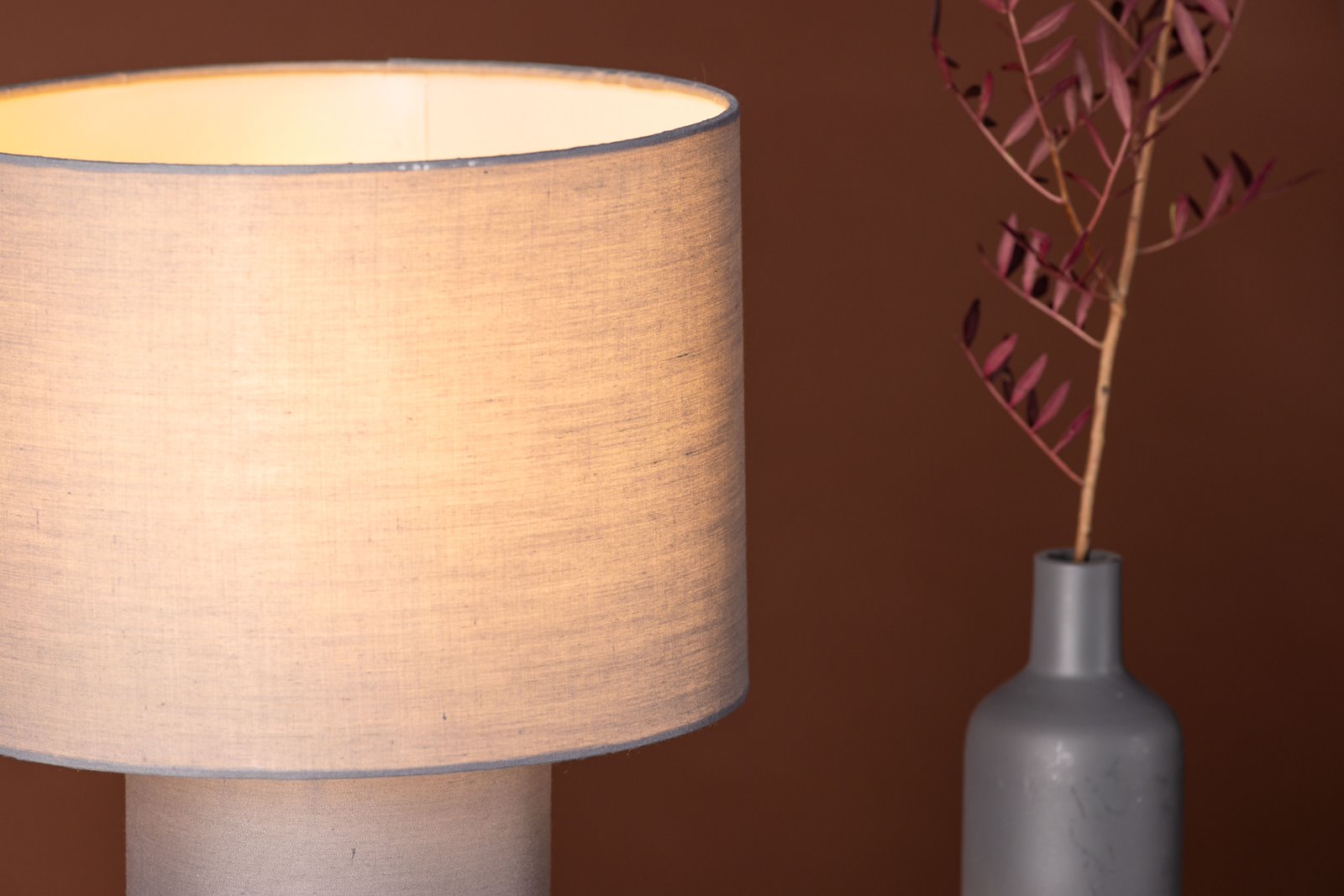 Etenio bordlampe Lys grå