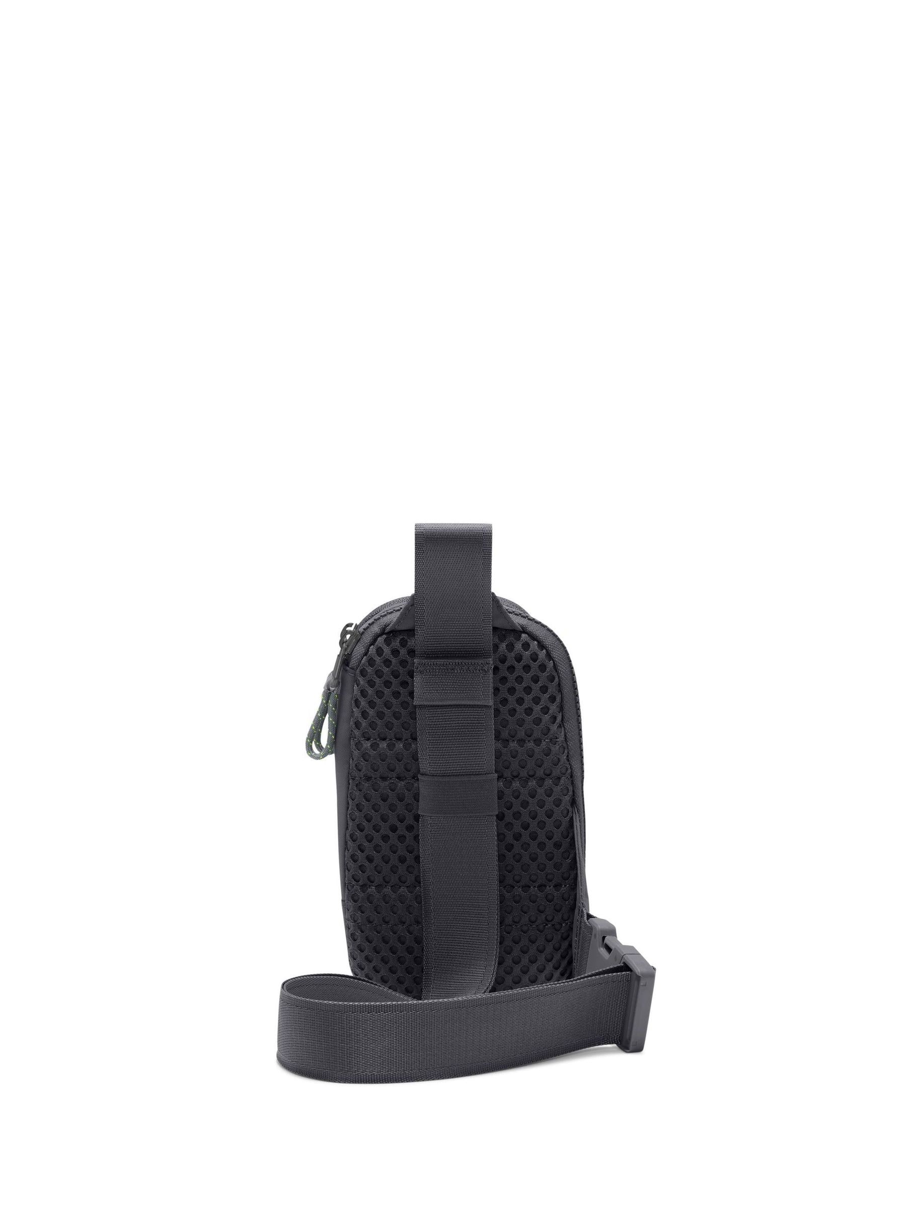 Nike Sportswear Essentials crossbodytas (1L)