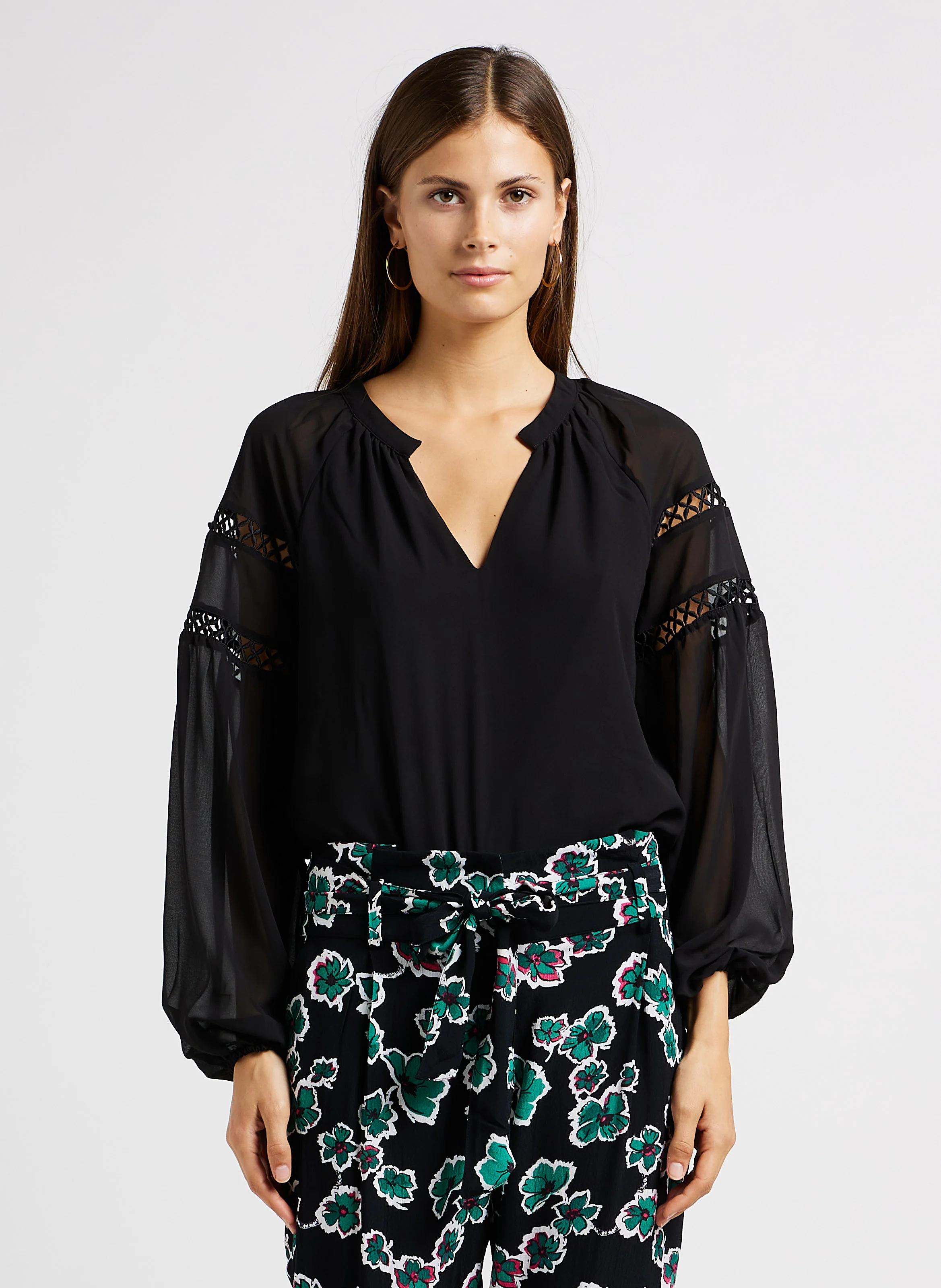 URA - Blouse col V manches longues | Noir