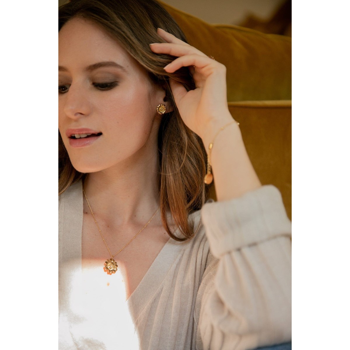 boucles d'oreilles puces fleurs doré à l'or fin - THÉIA