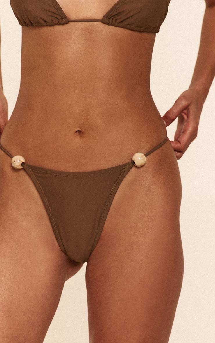 Champignon Bas De Bikini Tanga À Bordure De Perles