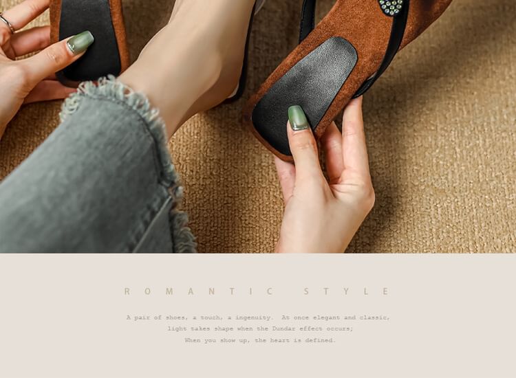Karlao - Vlindersandalen met sleehak
