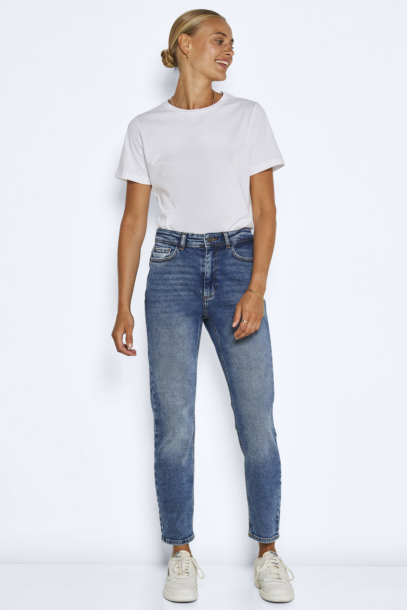 calça jeans reta