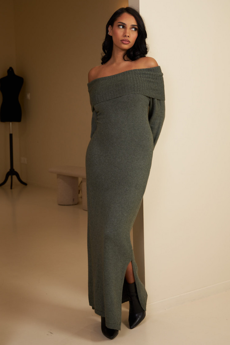 Robe longue kaki en laine à col bardot
