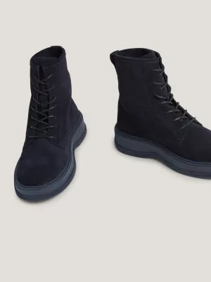 Botas de cano curto com cadarço em camurça repelente à água