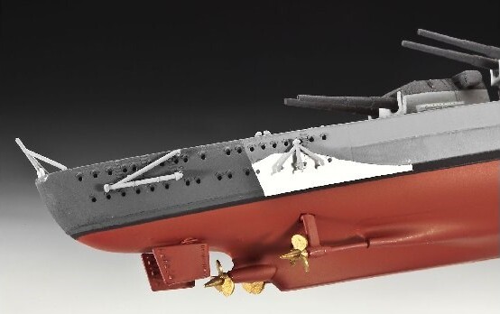 Revell - Battleship Bismarck Skib Byggesæt - 1:700 - 05098
