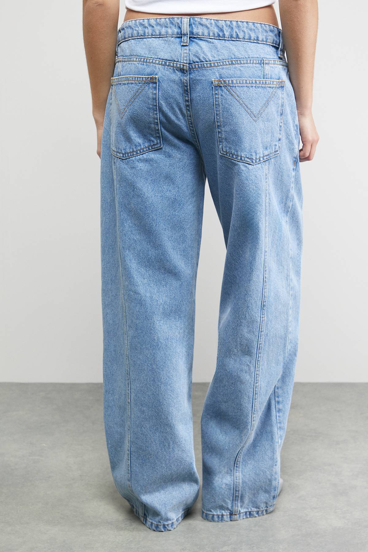 Warehouse Jean Large Tony Taille Basse à Lacets