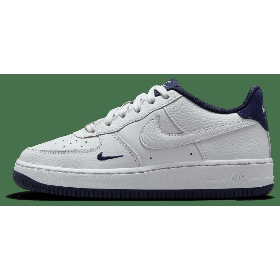 Nike Air Force 1 LV8
