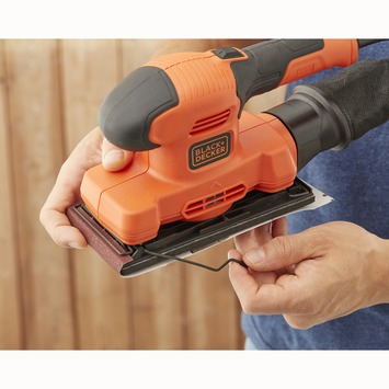 BLACK+DECKER schuurmachine BEW220-QS