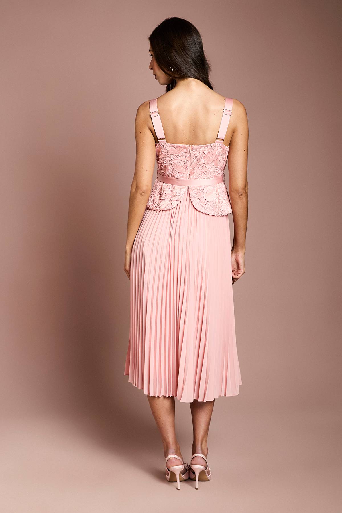 Coast Robe Midi Plissée À Ceinture Avec Détail Péplum En Dentelle