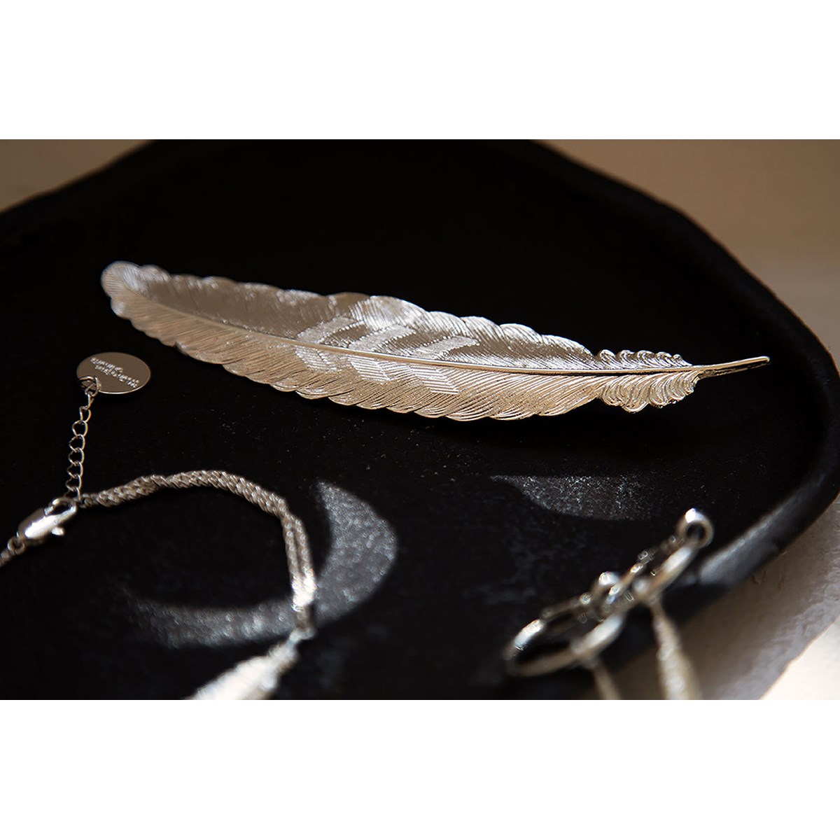 broche plume plaqué argent - PHÉBÉ
