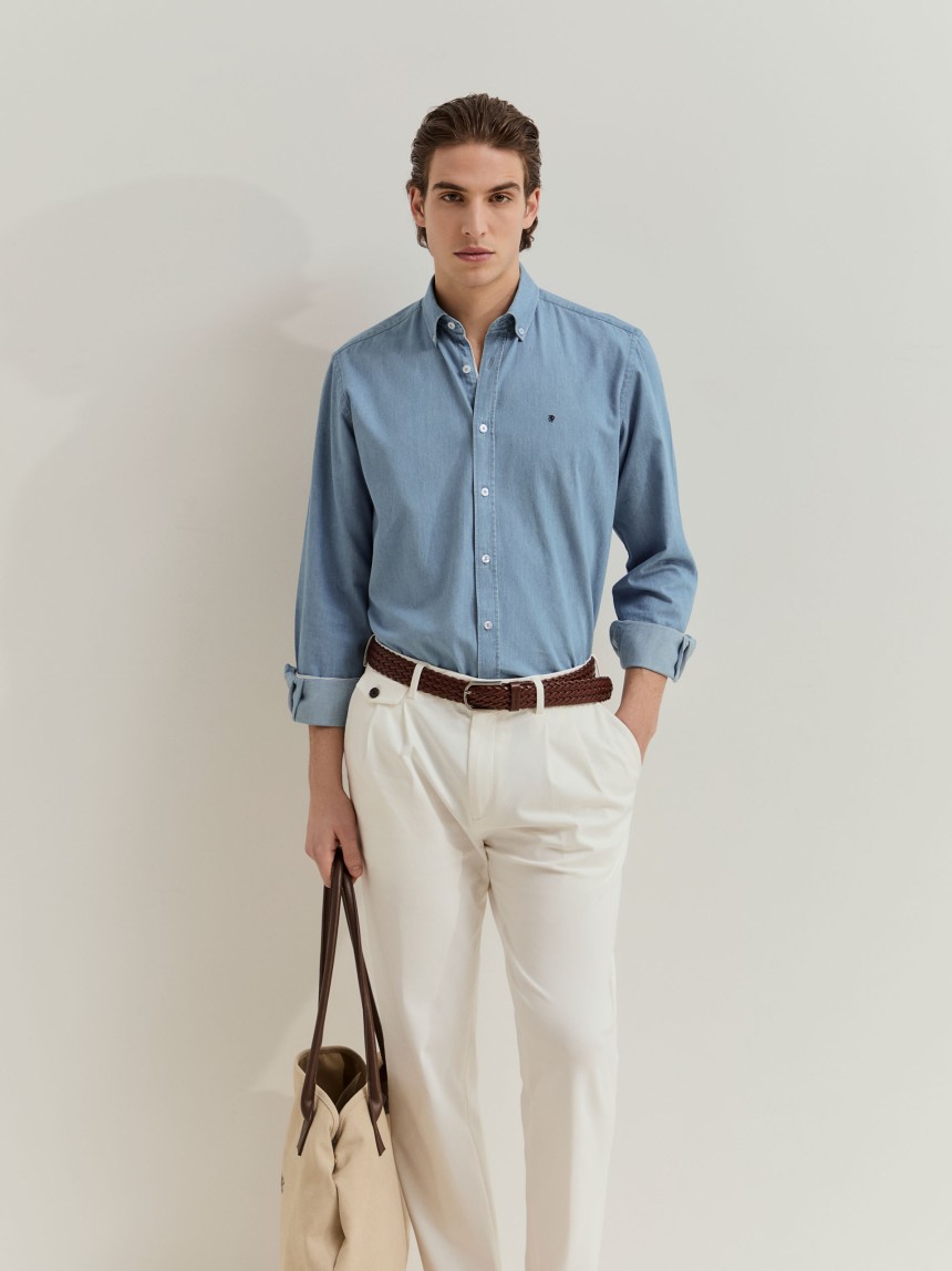 Camisa regular fit em ganga de algodão