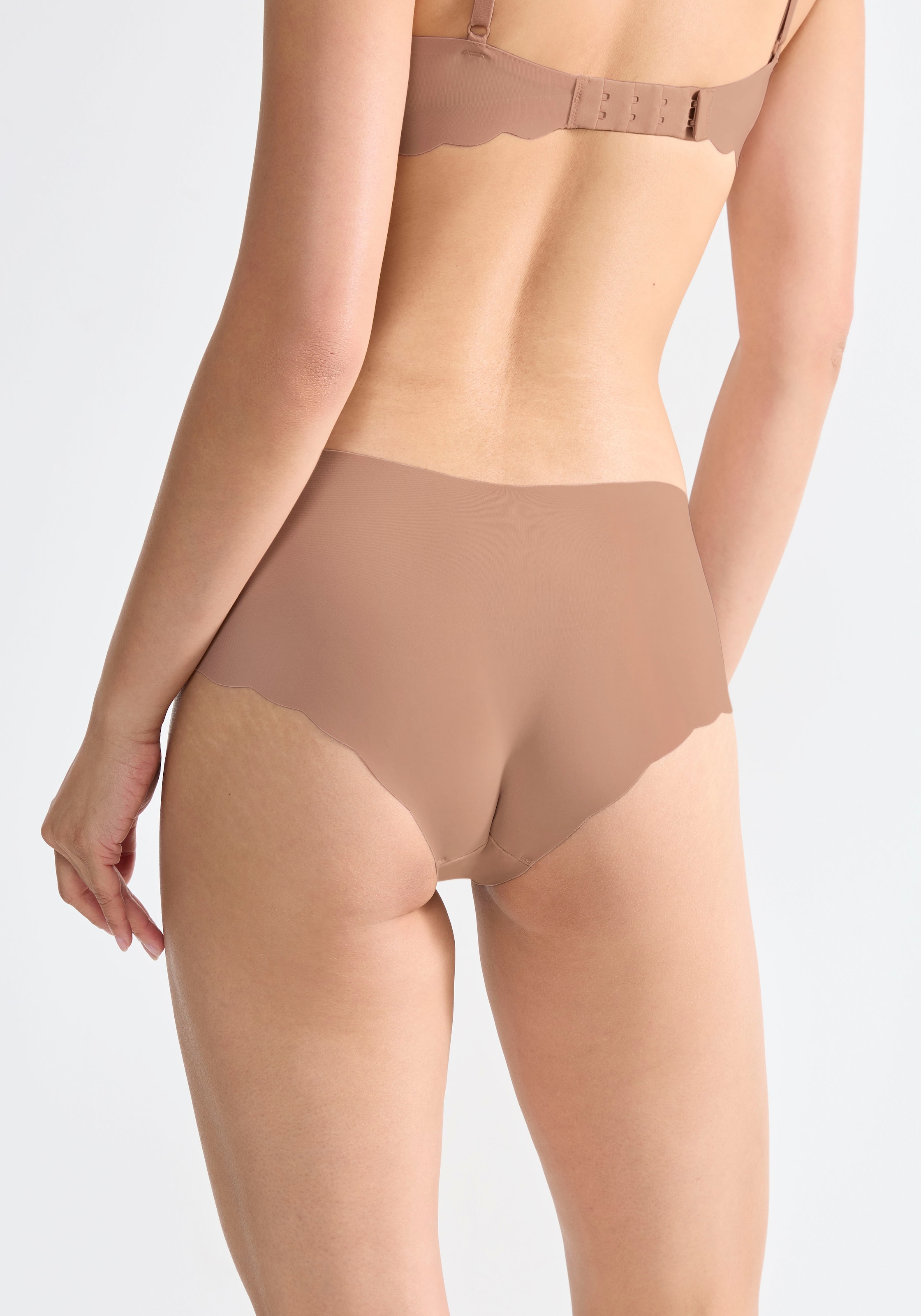 sloggi Panty »ZERO Microfibre 2.0«, nahtlos, ultraleicht, flache Abschlüsse, feminin