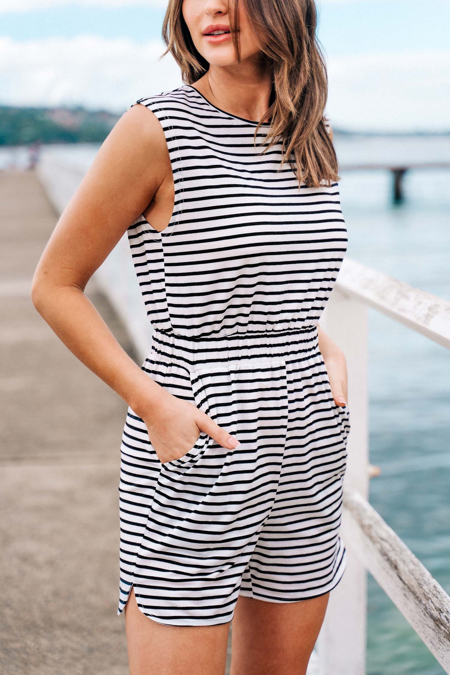 Combishort à rayures avec taille à smocks