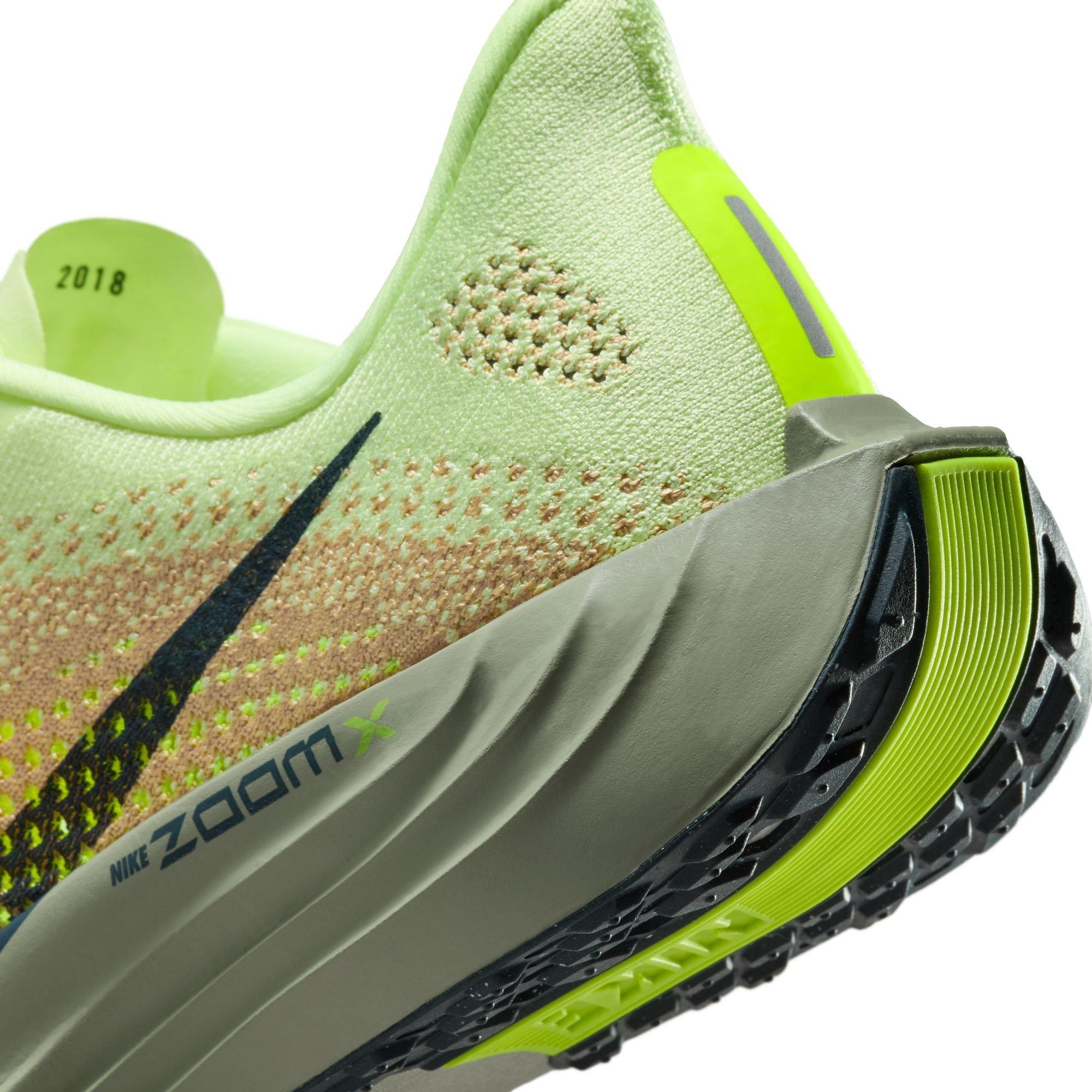 Nike Pegasus Plus Trainers Womens