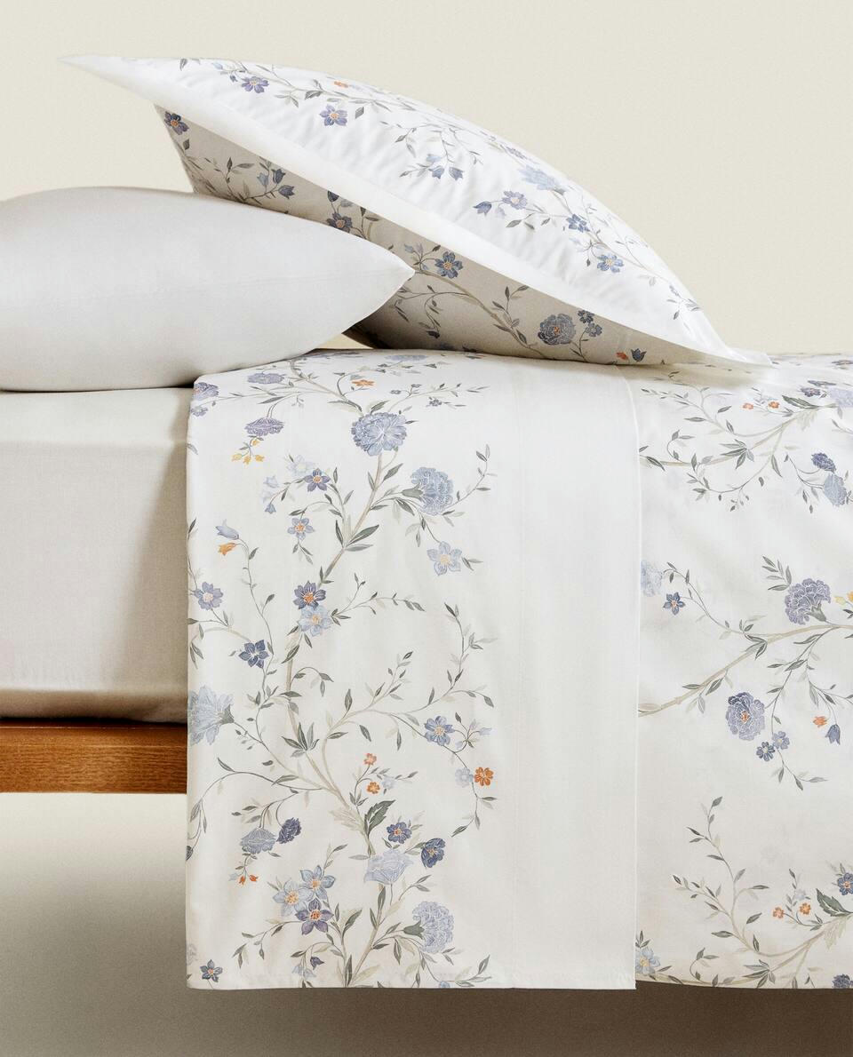 CAPA DE EDREDOM COM ESTAMPA FLORAL AZUL