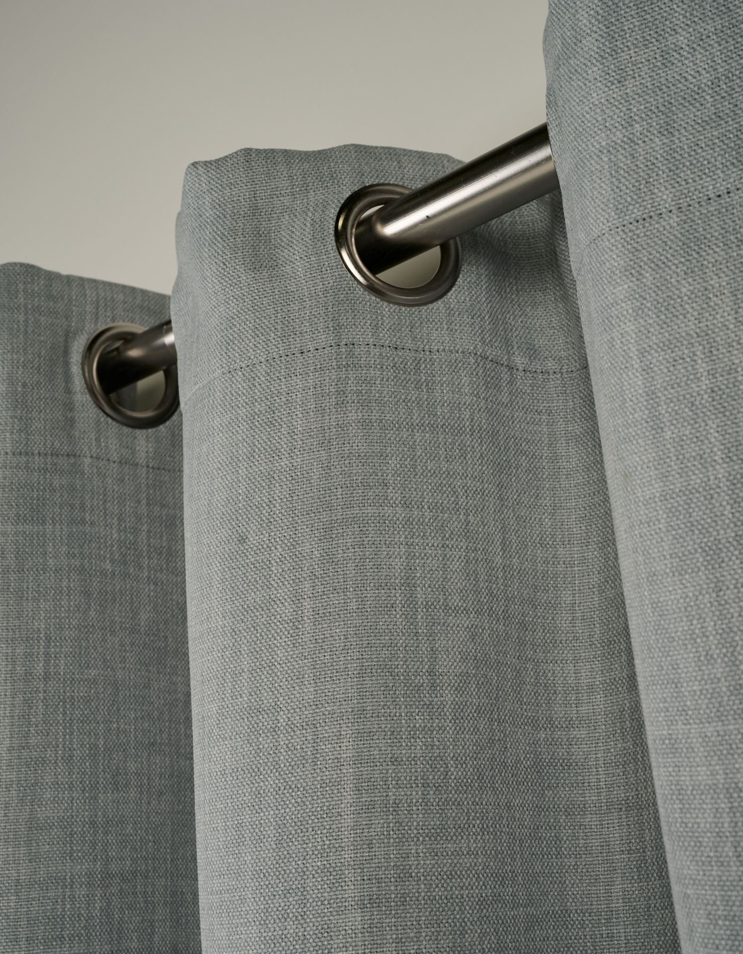 Lysdempende gardin beige - 140x160 cm