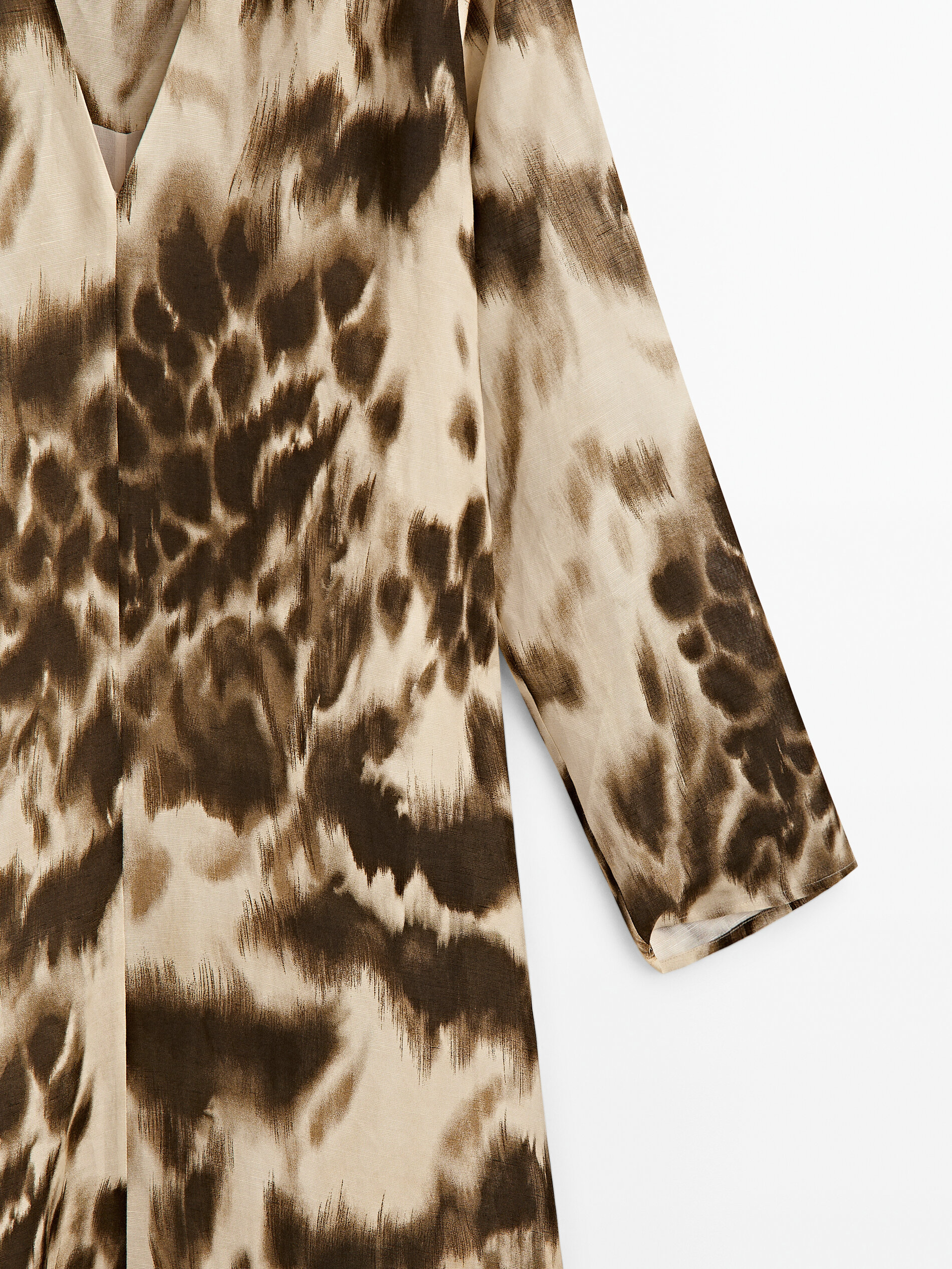 Vestido com estampa animal - MARROM