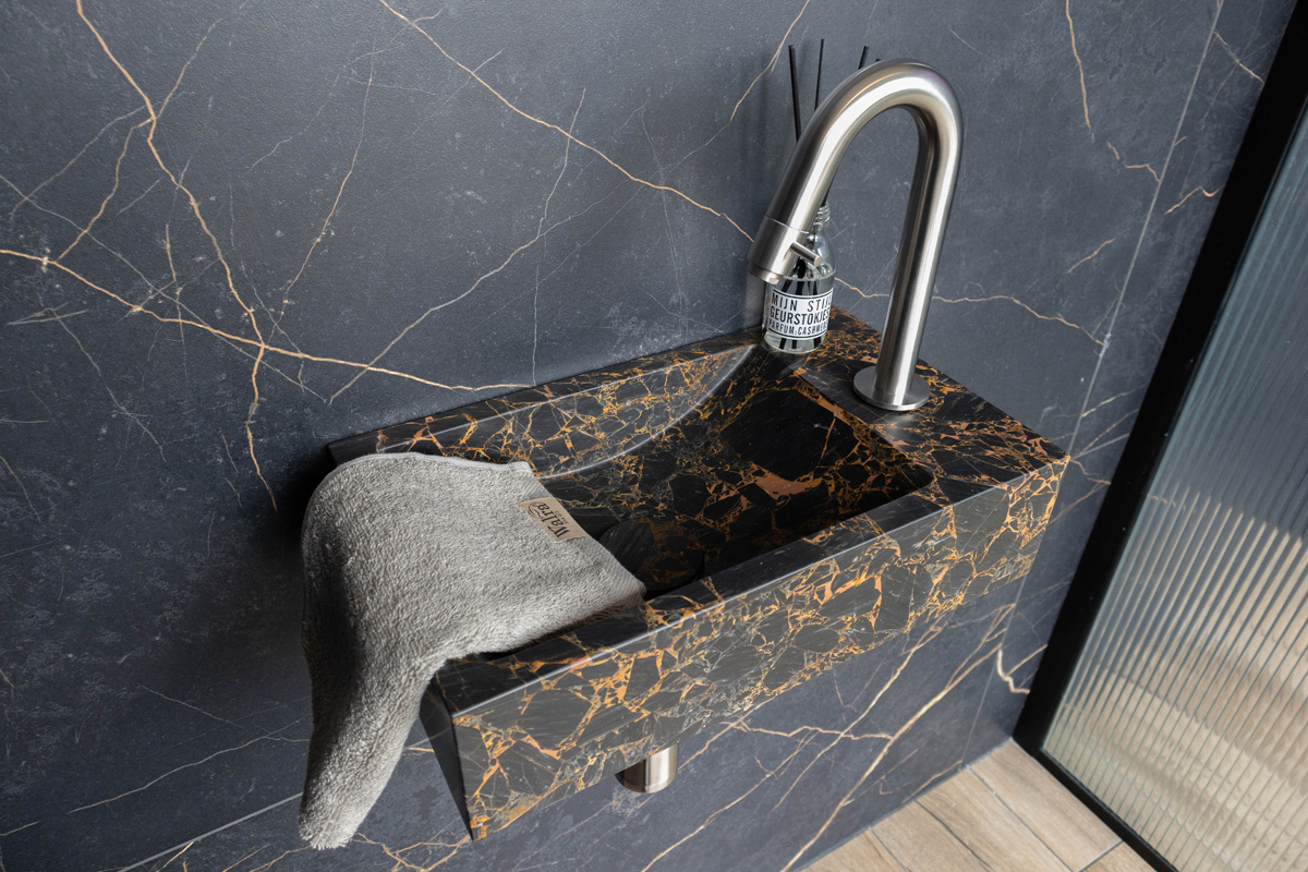 Saniclear Athens Portoro Gold fonteinset met gebogen kraan in RVS