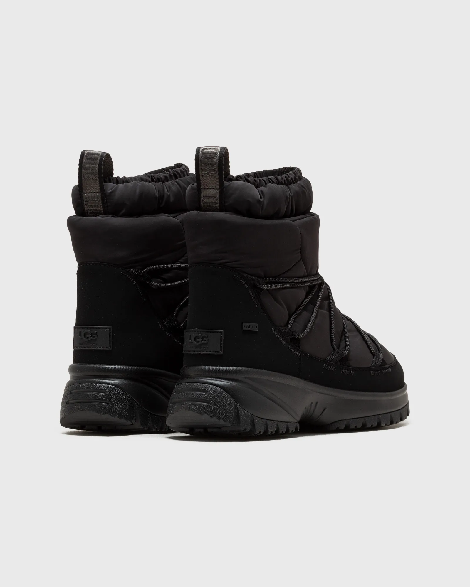 UGG WMNS YOSE BUFFER MID