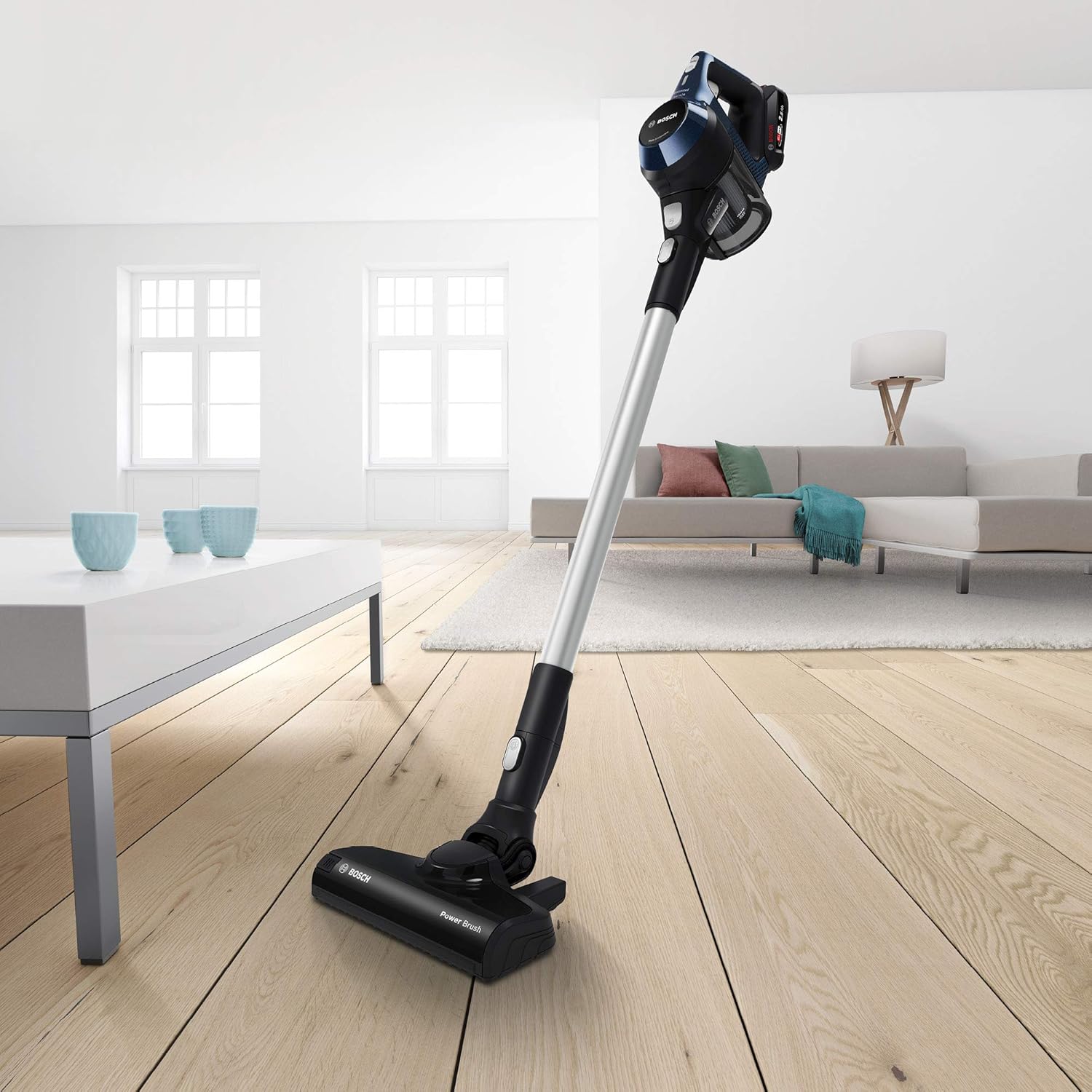 Bosch Akku-Staubsauger Unlimited 6 BBS611PCK, kabelloser Handstaubsauger, beutellos, leicht, Hygiene-Filter, 10 Jahre Motorgarantie, hohe Saugleistung, Lange Laufzeit, alle Bodenarten, blau